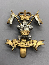 Charger l&#39;image dans la galerie, Genuine British Army 9th/12th Royal Lancers Cap Badge
