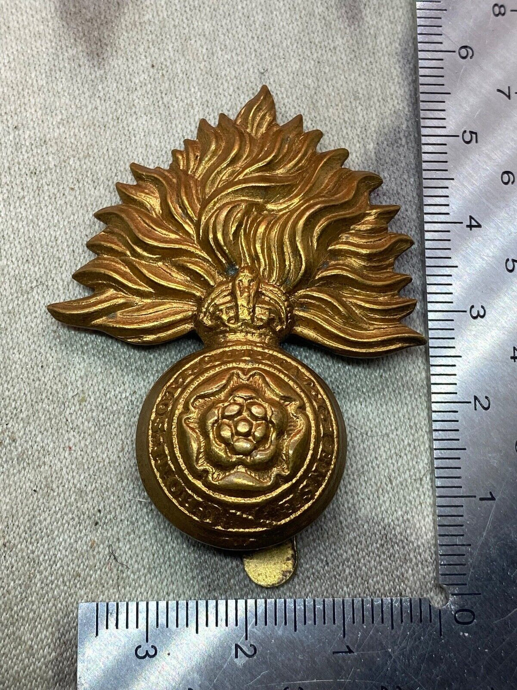 Original WW1 / WW2 British Army Royal Fusiliers City of London Cap Badge