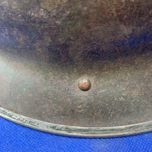 Lade das Bild in den Galerie-Viewer, Original WW2 British Army Mk2 Brodie Combat Helmet
