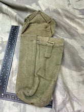 Charger l&#39;image dans la galerie, Original WW2 British Army 37 Pattern Bren Pouch
