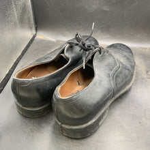 Load image into Gallery viewer, Genuine British Army Black Leather Dress Shoes - Size UK 6 L - The Militaria Shop
