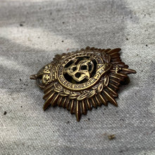 Load image into Gallery viewer, Original WW1 British Army Serice Corps ASC Cap Badge - King&#39;s Crown
