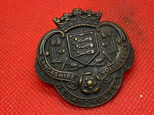 Charger l&#39;image dans la galerie, WW1 British Army North East Lancashire Volunteer Regiment Cap Badge
