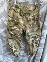 Lade das Bild in den Galerie-Viewer, Genuine British Army MTP Camouflaged Windproof Combat Trousers - 82/88/104
