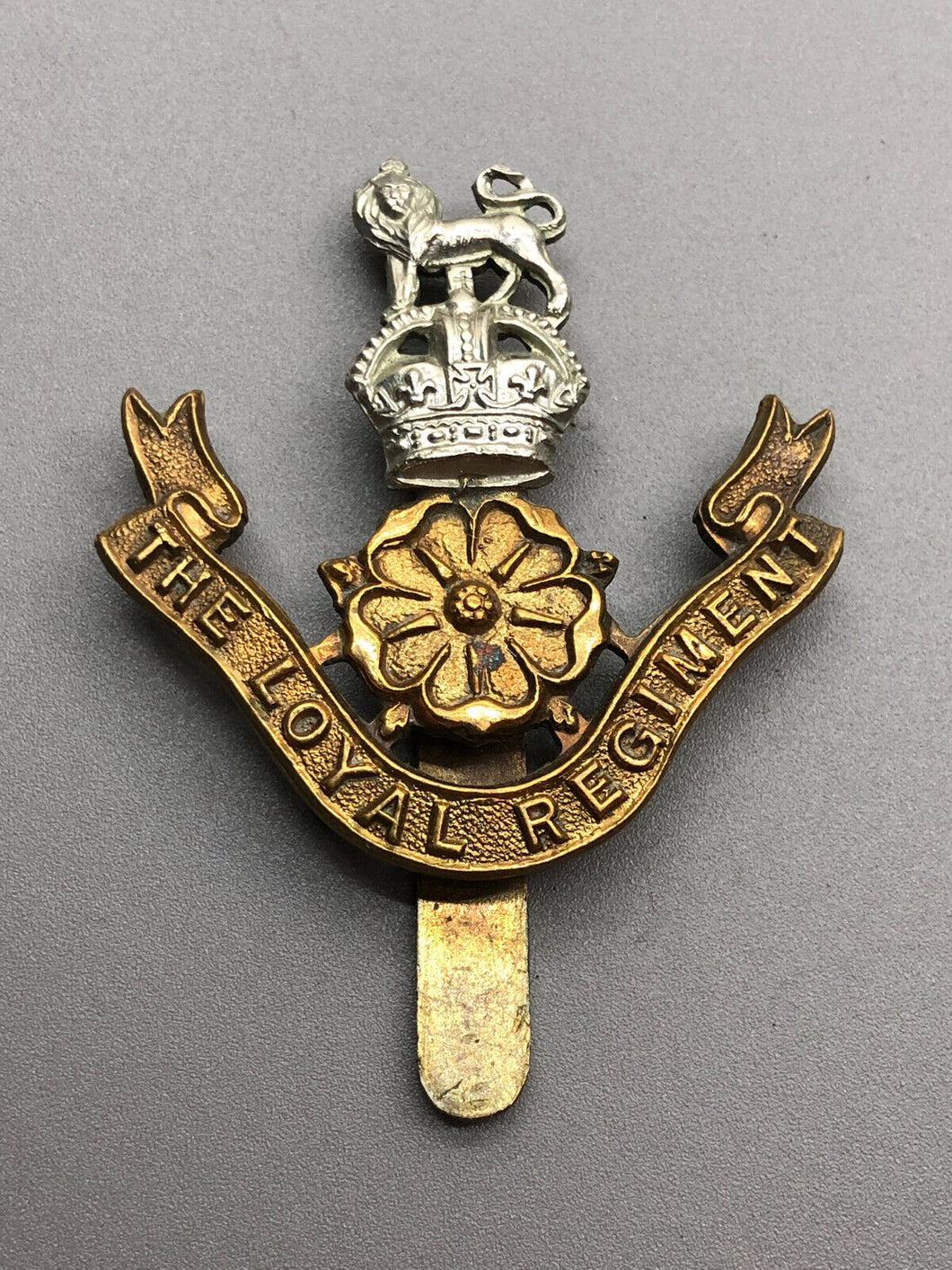 Original WW2 British Army The Loyal Regiment Cap Badge