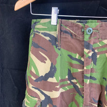 Charger l&#39;image dans la galerie, Genuine British Army DPM Camouflaged Combat Trousers Lightweight - Size 80/80/96
