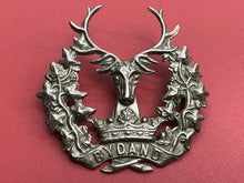 Lade das Bild in den Galerie-Viewer, Original WW1/WW2 Gordon Highlanders Cap Badge
