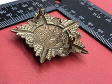 Load image into Gallery viewer, Original WW1 British Army Guards Machine Gun Corps Cap Badge
