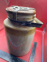 Lade das Bild in den Galerie-Viewer, Original WW2 British Army Anti-Gas Ointment Carrying Container with Lid
