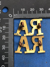 Load image into Gallery viewer, Original WW2 British Army Royal Artillery RA Brass Shoulder Titles Pair
