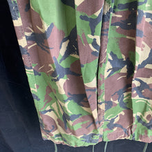 Load image into Gallery viewer, Genuine British Army DPM Camouflaged Combat Trousers Lightweight - Size 80/76/92
