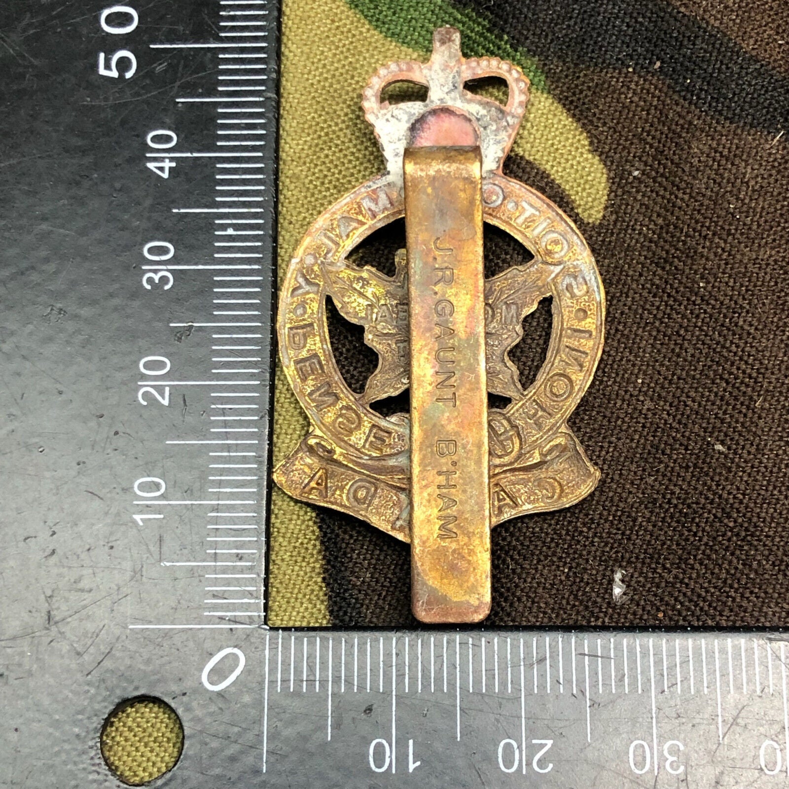 Original Canadian Army Royal Montreal Regiment Beret / Cap Badge - The Militaria Shop