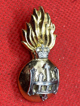 Load image into Gallery viewer, Original British Army The Royal Highland Fusiliers HLI Queen&#39;s Crown Cap Badge
