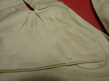 Load image into Gallery viewer, Original WW2 British Army Gunners Winter White Gloves - Dated 1942
