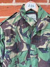 Load image into Gallery viewer, Genuine British Army DPM Camouflaged Combat Smock Jacket - Size 160/88
