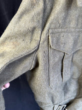 Lade das Bild in den Galerie-Viewer, British Army WW2 Style Battledress Jacket - Greek Army - 44&quot; Chest
