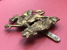 Lade das Bild in den Galerie-Viewer, Original WW2 British Army Buffs (Royal East Kent Regiment) Cap Badge
