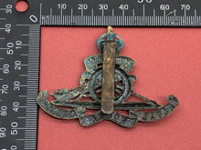 Load image into Gallery viewer, Original WW1 British Army Warwickshire Royal Horse Artillery Cap Badge
