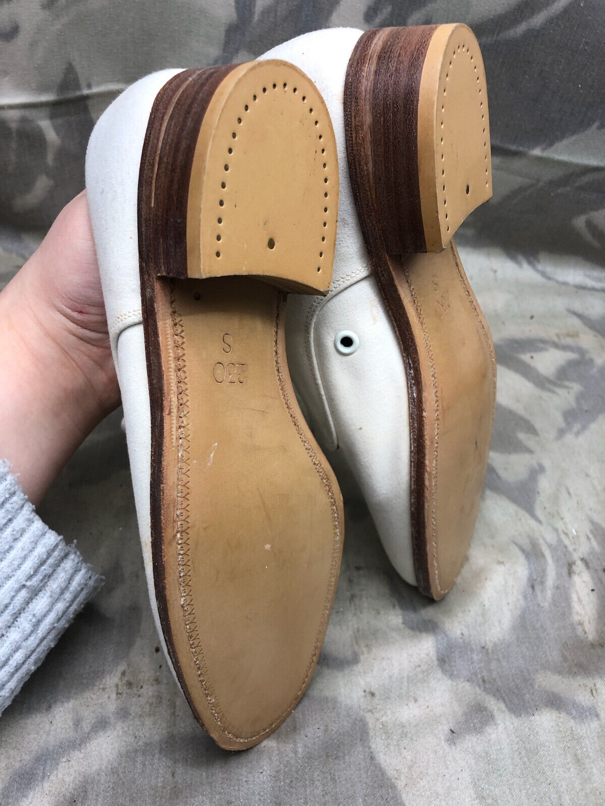 Genuine British Army Women's White Summer Shoes - WW2 Pattern - Size UK 4.5 S - The Militaria Shop