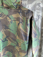 Lade das Bild in den Galerie-Viewer, Genuine British Army DPM Waterproof Jacket Smock - 180/100
