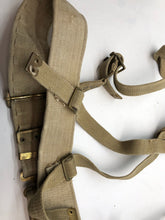 Charger l&#39;image dans la galerie, Original British Army WW2 37 Pattern Belt &amp; Shoulder Straps Set - 42&quot; Waist
