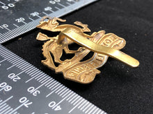 Charger l&#39;image dans la galerie, Original WW2 British Army Royal Berkshire Regiment Cap Badge
