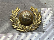 Load image into Gallery viewer, Original WW1 / WW2 British Army Royal Marines Collar Badge
