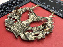 Load image into Gallery viewer, Original WW2 British Army Gordon Highlanders Scottish Cap Badge
