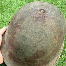 Lade das Bild in den Galerie-Viewer, Genuine British Army Mk4 Combat Turtle Helmet &amp; Liner - Untouched Original
