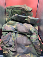 Lade das Bild in den Galerie-Viewer, British Army DPM NBC Respirator Haversack Bag Gas Mask Pouch IRR Military
