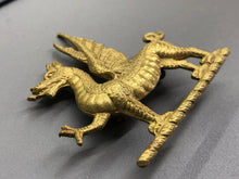 Charger l&#39;image dans la galerie, Original WW1 British Army Cap Badge - Monmouthshire Regiment
