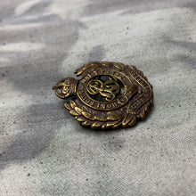 Load image into Gallery viewer, Original Pre-WW1 British Army Edward 7th VII Royal Engineers Cap Badge
