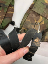 Lade das Bild in den Galerie-Viewer, Genuine British Army DPM Camouflaged Gaiters - Size Standard
