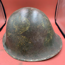 Charger l&#39;image dans la galerie, Original British / Canadian Army WW2 Soldiers Military Combat Mk3 Turtle Helmet
