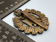 Load image into Gallery viewer, Genuine Canadian Army Royal Winnipeg Rifles Cap Badge - Queen&#39;s Crown
