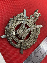 Load image into Gallery viewer, Original WW1 / WW2 British Army King&#39;s Own Scottish Border&#39;s Regiment Cap Badge

