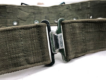 Charger l&#39;image dans la galerie, Original WW2 British Army 44 Pattern Soldiers Belt - Size 34&quot; Waist
