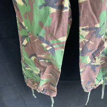 Lade das Bild in den Galerie-Viewer, Originale leichte DPM-Kampfhose im Camouflage-Stil der britischen Armee, Größe 75/68/84 
