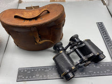 Charger l&#39;image dans la galerie, Original WW1 / WW2 British Army Binoculars in Case. London Maker &amp; WD Marked
