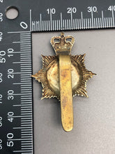 Load image into Gallery viewer, Genuine British Army 1st County of London Yeomanry (Middlesex) Cap Badge
