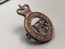 Load image into Gallery viewer, Genuine British Army The Blues and Royals Cap Badge
