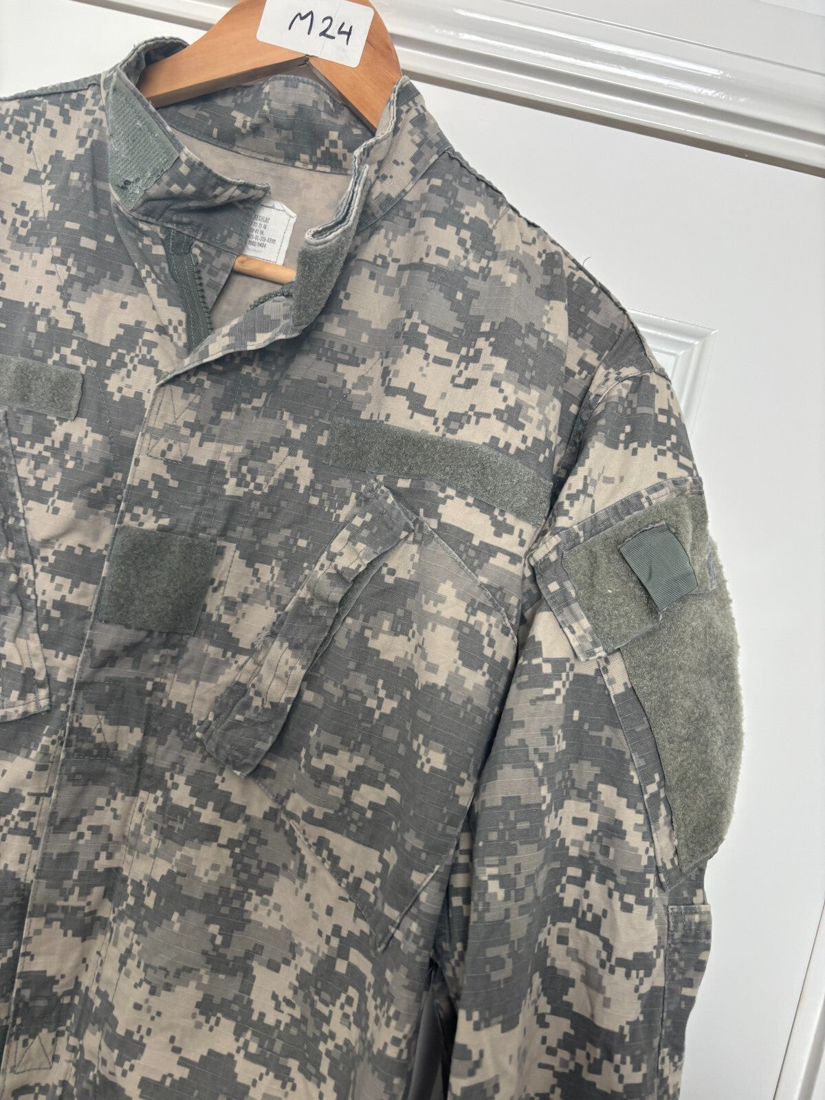 Surplus US Army ACU Combat Uniform Jacket -Size Medium-Regular - The Militaria Shop