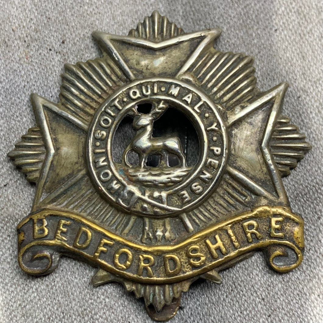 Original WW1 British Army Bedfordshire Regiment Cap Badge