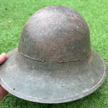 Charger l&#39;image dans la galerie, Original WW2 British Home Front Civillian Zuckerman Helmet &amp; Liner - 1941 Dated
