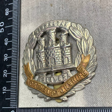 Charger l&#39;image dans la galerie, Original WW2 British Army Cap Badge - Northamptonshire Regiment
