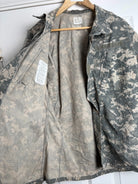 Surplus US Army ACU Combat Uniform Jacket-Medium Regular - The Militaria Shop