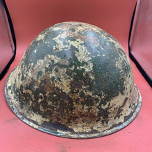 Charger l&#39;image dans la galerie, Original British / Canadian Army WW2 Soldiers Military Combat Mk3 Turtle Helmet
