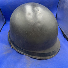 Charger l&#39;image dans la galerie, US Army M1 Helmet Style M1 Euroclone Helmet - WW2 Reenactment / Repainting
