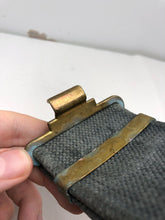 Lade das Bild in den Galerie-Viewer, Original British RAF Royal Air Force WW2 37 Pattern Combat Belt - 38&quot; Waist
