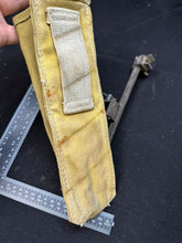 Load image into Gallery viewer, Original WW2 Britsh Army Vickers Long Range Sight in Issue Bag - 1941 Dated
